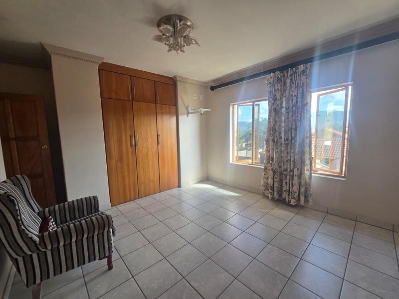 5 Bedroom Property for Sale in Birdwood Estate North West